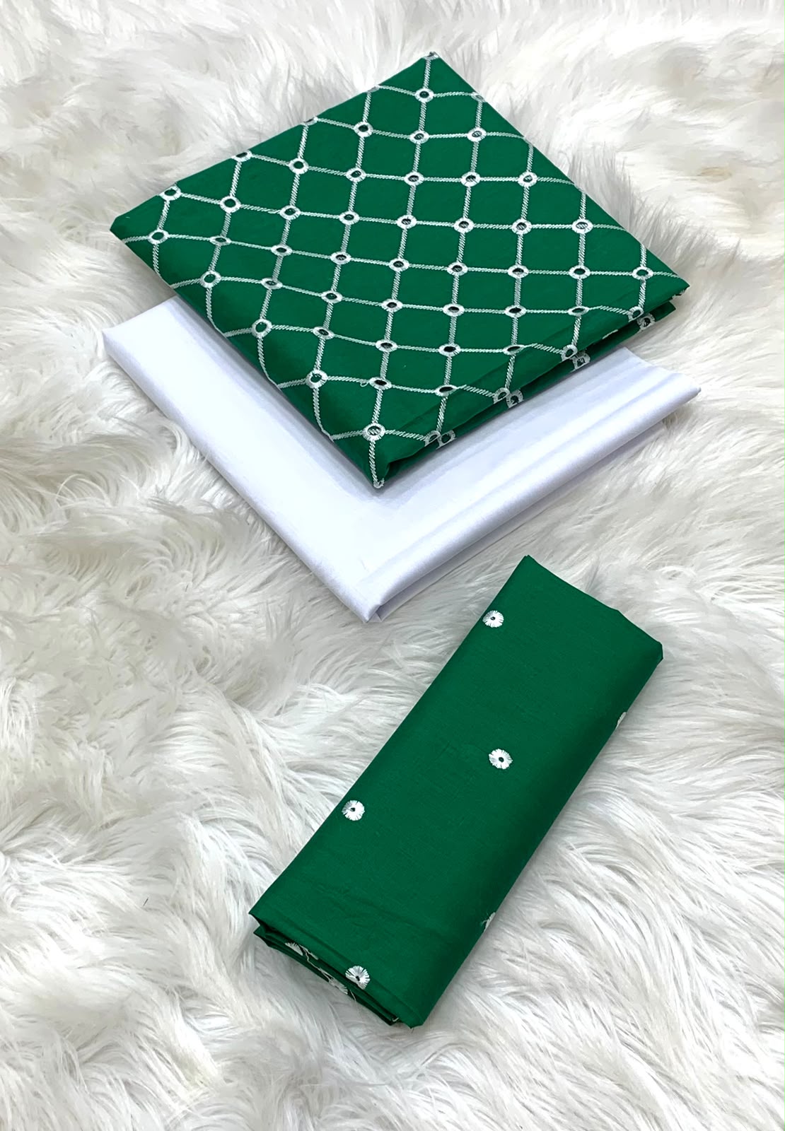 Celebrate Independence Day in style with our premium 14th August Special 2PC Lawn Collection! 🇵🇰