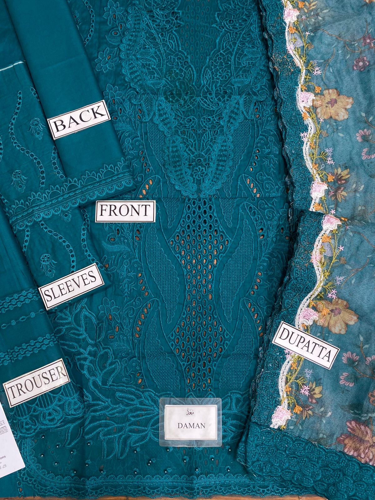 DESIGN 2A LUXURY LAWN 2025 UNSTITCHED